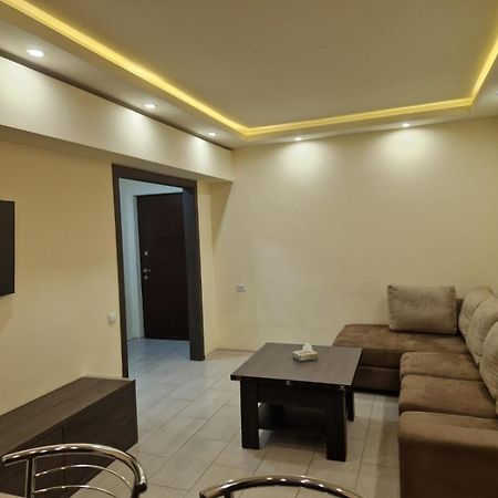 Comfortable Apartment In The Centre Of Yerevan 002 Εξωτερικό φωτογραφία